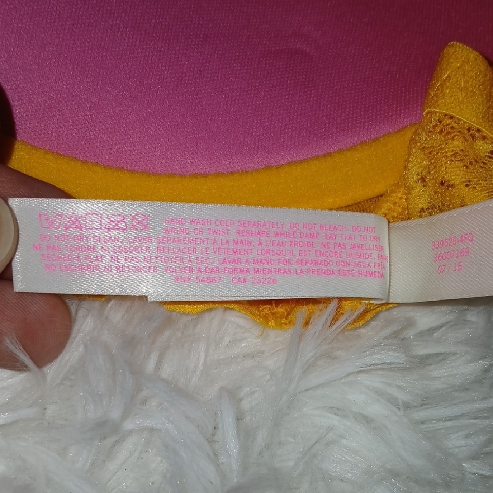 PINK‎ Victoria's Secret Sexy Feminine Bright Lace Bralette and Thong Panty Set - Picture 13 of 16